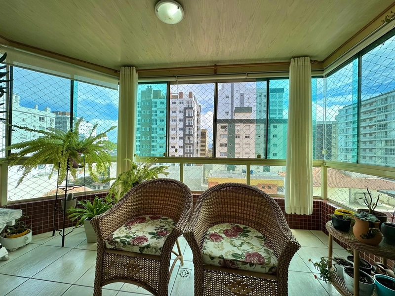 APARTAMENTO COM SACADA DE FRENTE: 8ª foto da galeria de imagens do imóvel