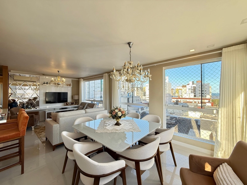 Dois dormitórios de frente com vista mar.!