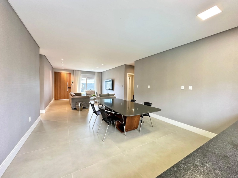 CASA COM 4 SUÍTES EM ATLÂNTIDA: 10ª foto da galeria de imagens do imóvel