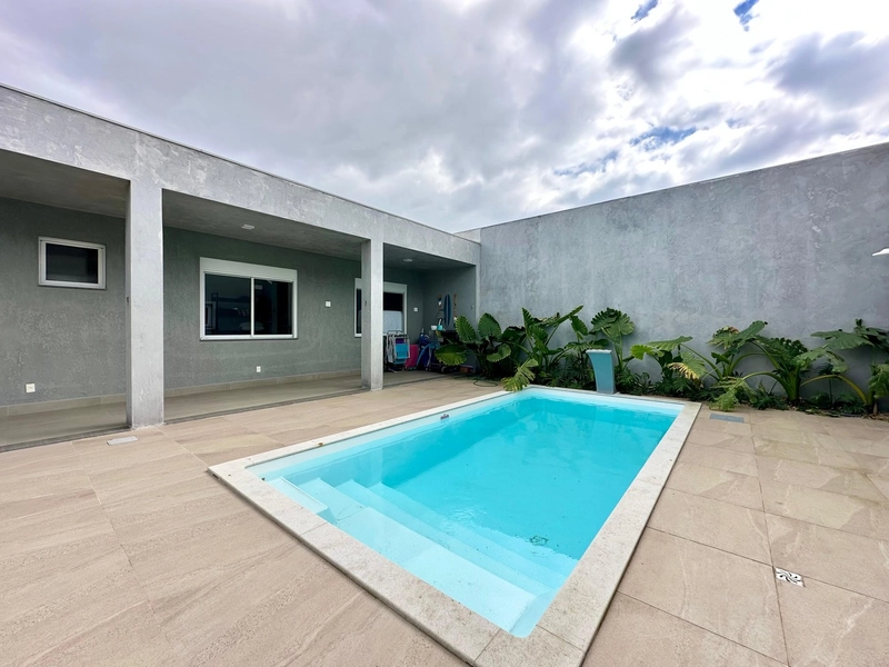 CASA COM 4 SUÍTES EM ATLÂNTIDA: 13ª foto da galeria de imagens do imóvel
