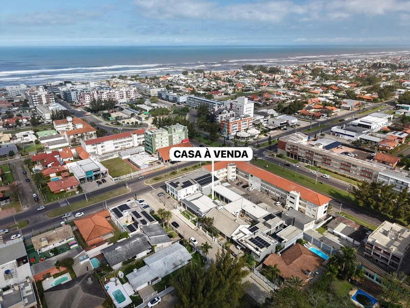 CASA COM 4 SUÍTES EM ATLÂNTIDA: 3ª foto da galeria de imagens do imóvel