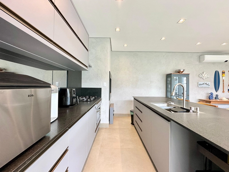 CASA COM 4 SUÍTES EM ATLÂNTIDA: 18ª foto da galeria de imagens do imóvel