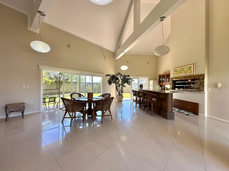 CASA COM 8 SUÍTES À VENDA EM XANGRI-lÁ: 5ª foto da galeria de imagens do imóvel
