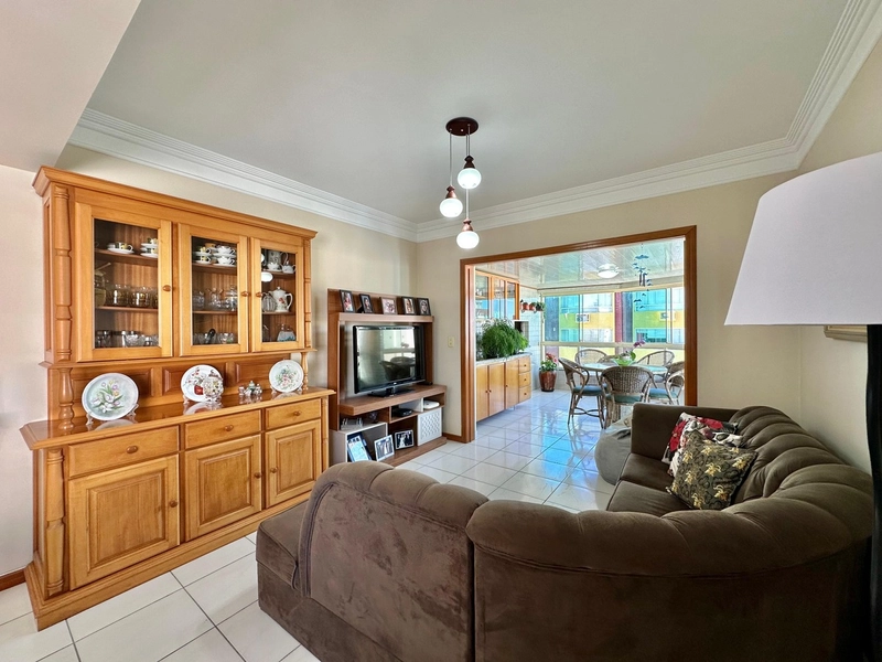 APARTAMENTO 3 DORMITÓRIOS COM SACADA DE FRENTE PARA O MAR: 5ª foto da galeria de imagens do imóvel