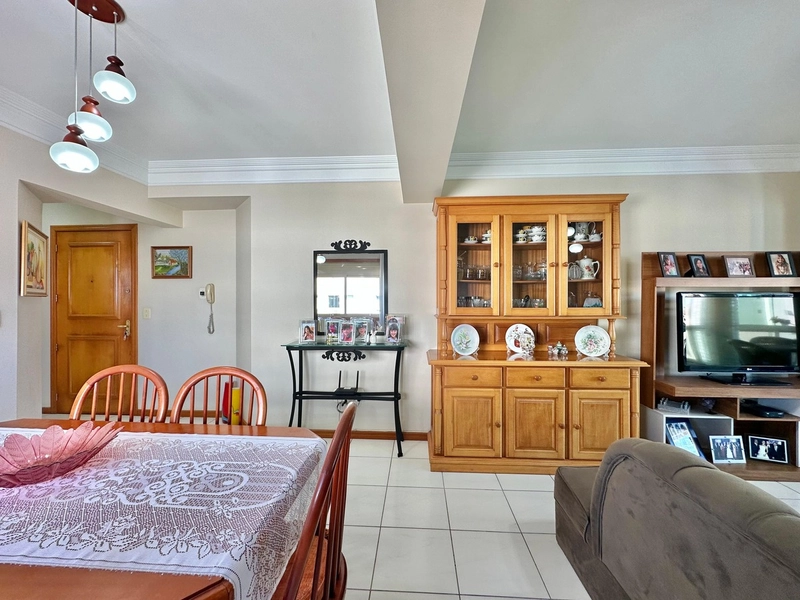 APARTAMENTO 3 DORMITÓRIOS COM SACADA DE FRENTE PARA O MAR: 6ª foto da galeria de imagens do imóvel