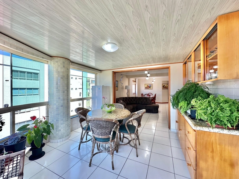 APARTAMENTO 3 DORMITÓRIOS COM SACADA DE FRENTE PARA O MAR: 15ª foto da galeria de imagens do imóvel