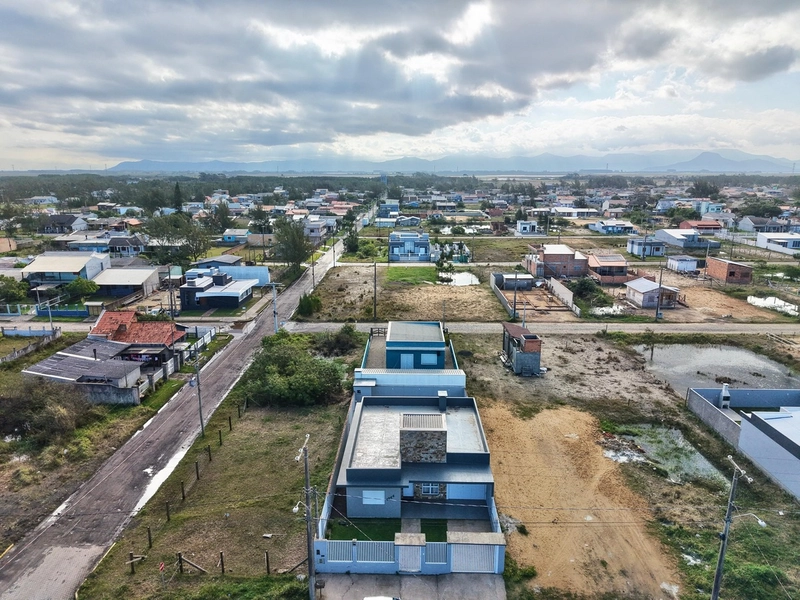 CASA COM PISCINA NA PRAIA DE ATLANTIDA SUL À VENDA: 19ª foto da galeria de imagens do imóvel
