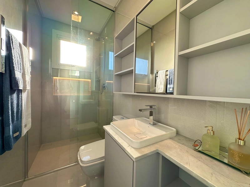 LINDO SOBRADO COM 4 SUÍTES EM XANGRI-LÁ: 30ª foto da galeria de imagens do imóvel