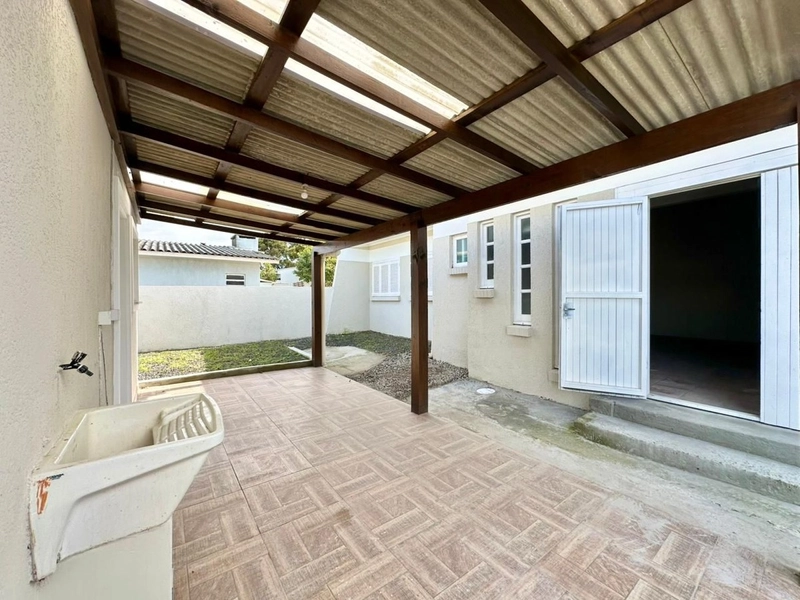 CASA EM CAPÃO NOVO COM ANEXO NOS FUNDOS: 9ª foto da galeria de imagens do imóvel