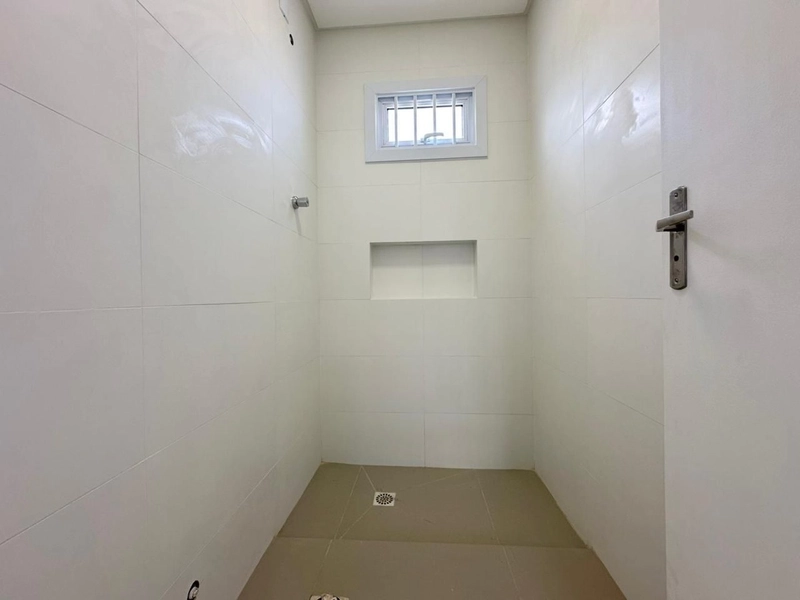 CASA EM CAPÃO NOVO COM ANEXO NOS FUNDOS: 7ª foto da galeria de imagens do imóvel