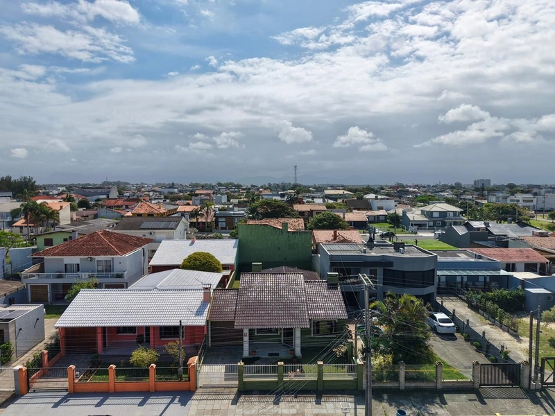 CASA AVERBADA À VENDA NA ZONA NOVA: 3ª foto da galeria de imagens do imóvel