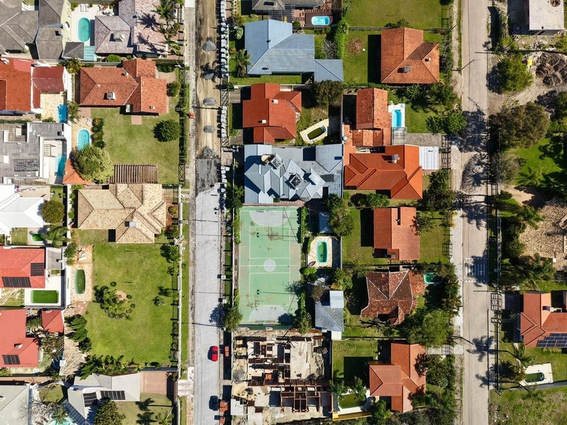 MANSÃO EM ATLÂNTIDA À VENDA DE 03 TERRENOS, PISCINA E QUADRA DE FUTSAL: 3ª foto da galeria de imagens do imóvel