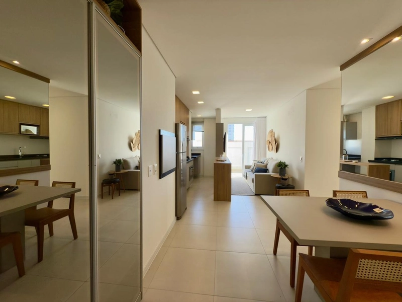 APARTAMENTO DE FRENTE COM TERRAÇO: 3ª foto da galeria de imagens do imóvel