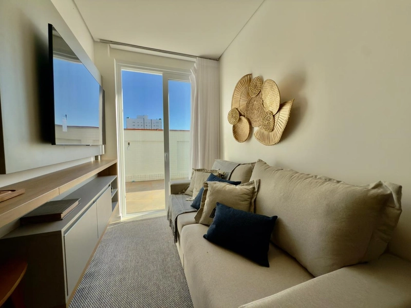 APARTAMENTO DE FRENTE COM TERRAÇO: 2ª foto da galeria de imagens do imóvel