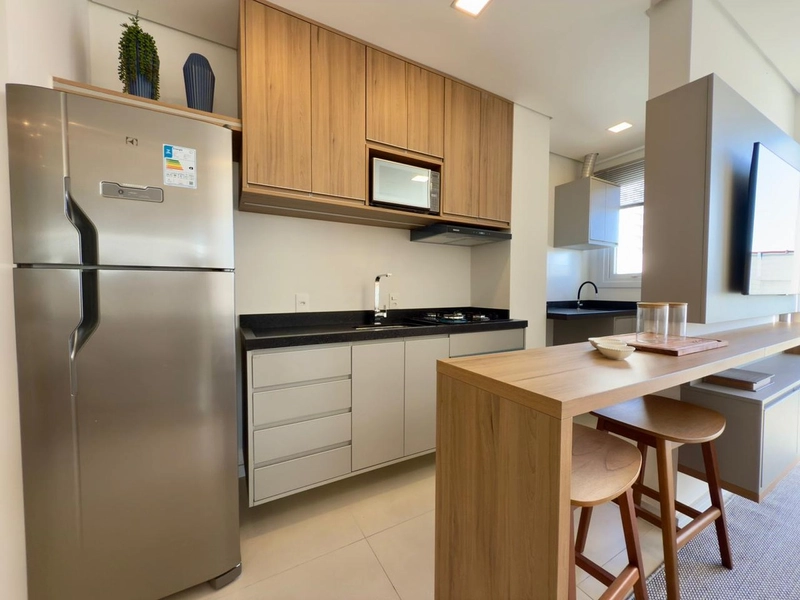 APARTAMENTO DE FRENTE COM TERRAÇO: 8ª foto da galeria de imagens do imóvel