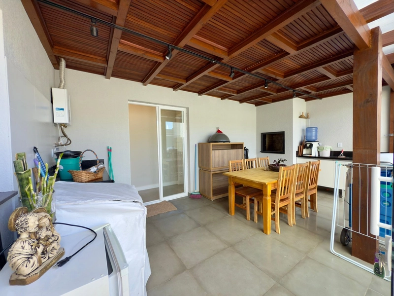 Linda casa de 3 suítes mobiliada no bairro Araça em Capão da Canoa: 31ª foto da galeria de imagens do imóvel