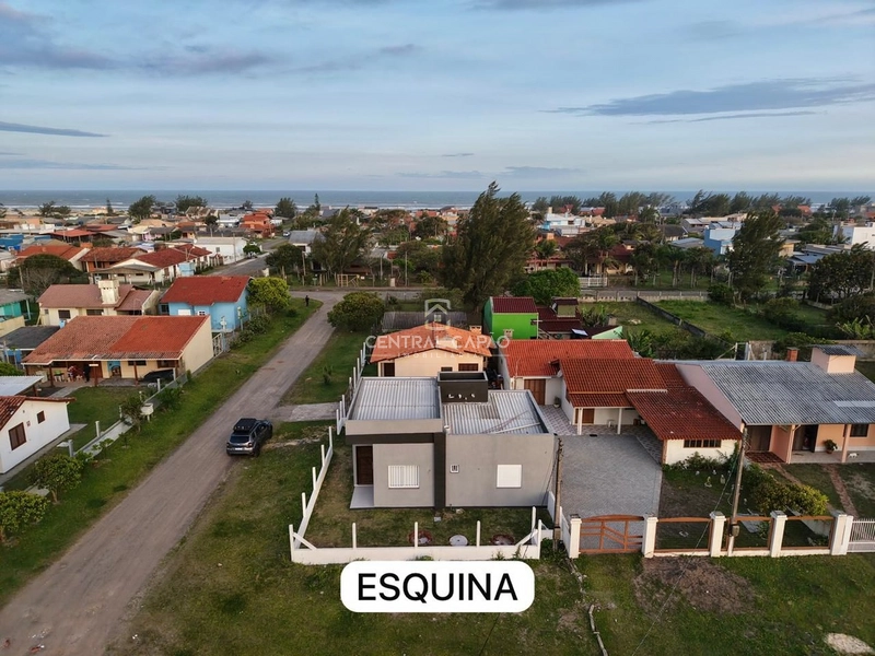 CASA DE ESQUINA À VENDA EM CAPÃO DA CANOA: 26ª foto da galeria de imagens do imóvel