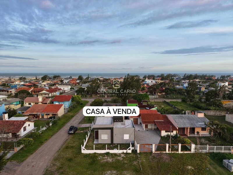 CASA DE ESQUINA À VENDA EM CAPÃO DA CANOA: 3ª foto da galeria de imagens do imóvel