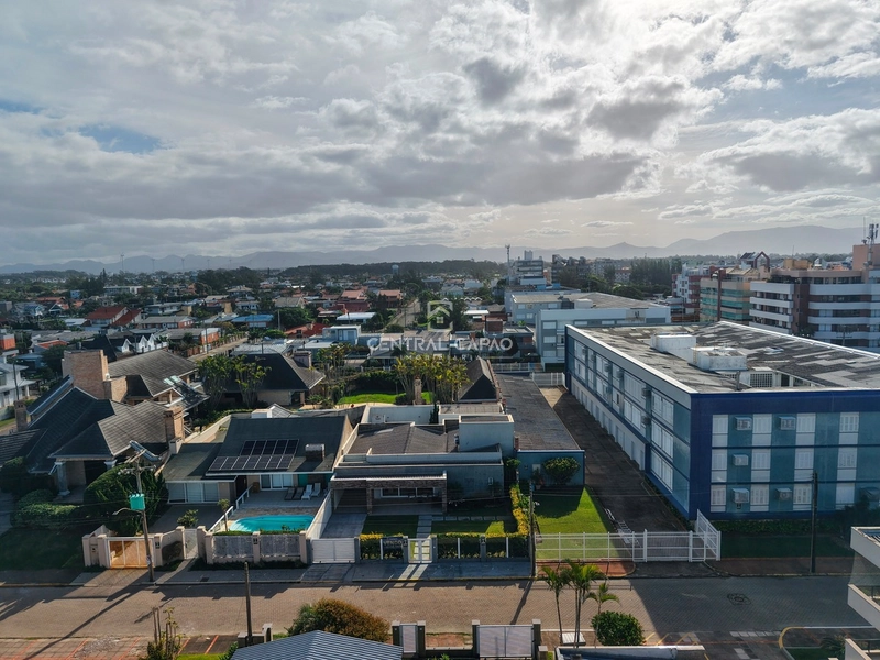 Casa em Atlântida, à uma quadra do mar: 2ª foto da galeria de imagens do imóvel
