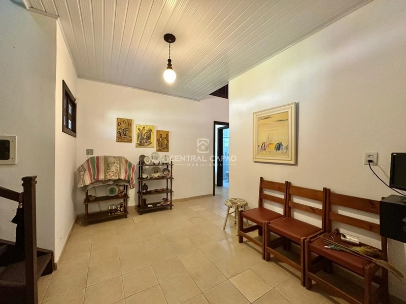 CASA COM 3 TERRENOS APENAS 2 QUADRAS DO MAR À VENDA EM CAPÃO DA CANOA: 11ª foto da galeria de imagens do imóvel