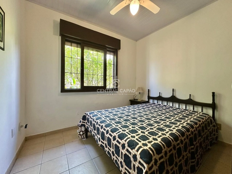 CASA COM 3 TERRENOS APENAS 2 QUADRAS DO MAR À VENDA EM CAPÃO DA CANOA: 14ª foto da galeria de imagens do imóvel