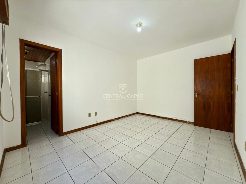 Apartamento de 2 dormitórios com sacada de frente em Capão da Canoa: 11ª foto da galeria de imagens do imóvel