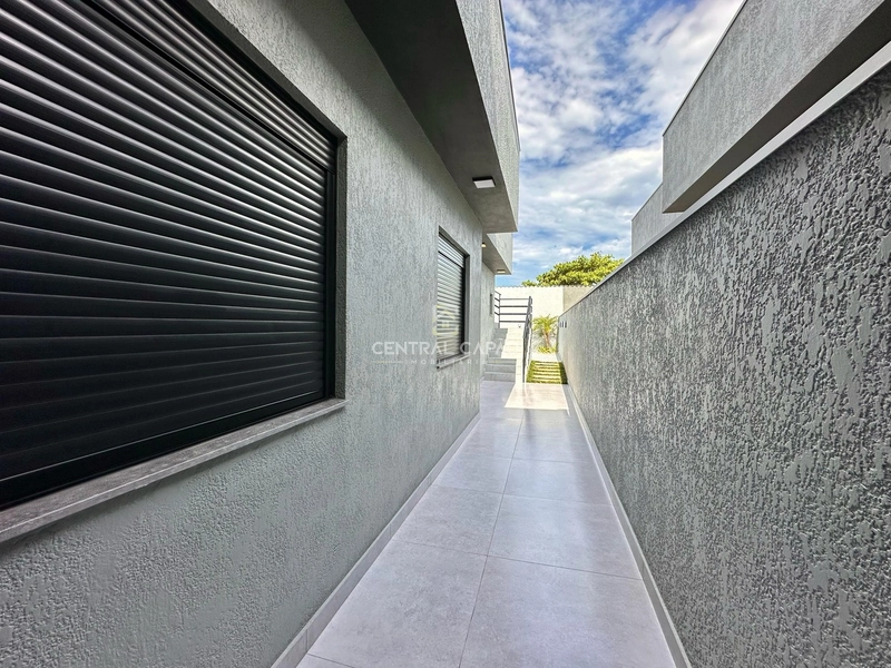 CASA COM TERRAÇO E VISTA PARA O MAR À VENDA EM CAPÃO DA CANOA: 22ª foto da galeria de imagens do imóvel