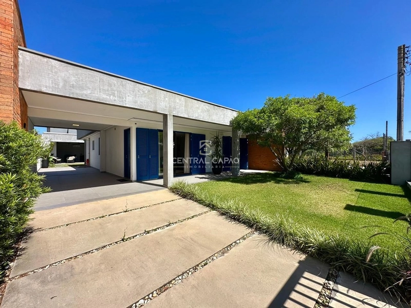 CASA MOBILIADA E DECORADA À POUCOS METROS DO MAR À VENDA EM XANGRI-LÁ: 1ª foto da galeria de imagens do imóvel