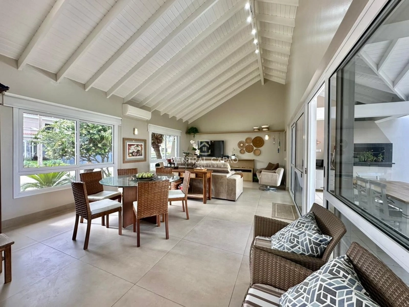 CASA EM CONDOMÍNIO JUNTO AO MAR À VENDA EM XANGRI-LÁ: 6ª foto da galeria de imagens do imóvel