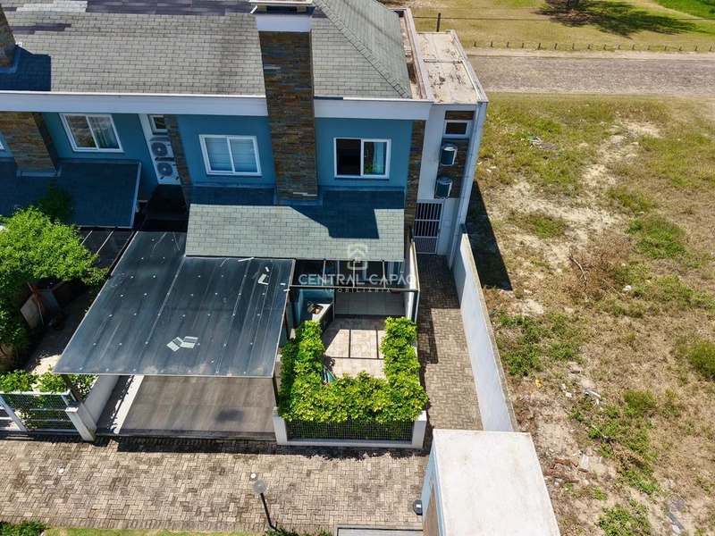 Sobrado 2 dormitórios na beira mar à venda em Capão Novo: 4ª foto da galeria de imagens do imóvel