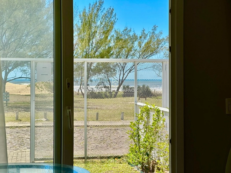 Sobrado 2 dormitórios na beira mar à venda em Capão Novo: 15ª foto da galeria de imagens do imóvel