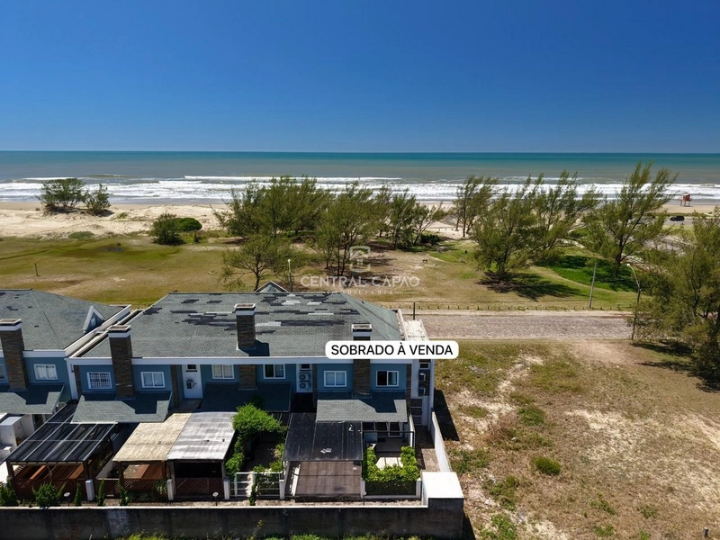 Sobrado 2 dormitórios na beira mar à venda em Capão Novo: 2ª foto da galeria de imagens do imóvel