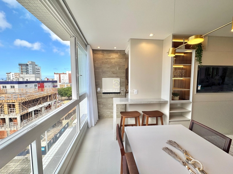 Apartamento 2 dormitórios mobiliado e decorado à venda em Capão: 4ª foto da galeria de imagens do imóvel