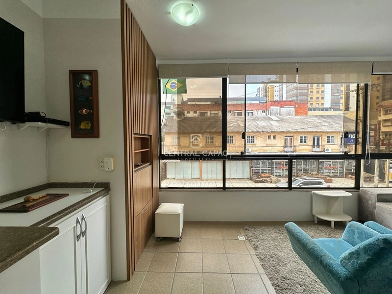 Apartamento com sacada de frente no Centro de Capão da Canoa: 4ª foto da galeria de imagens do imóvel