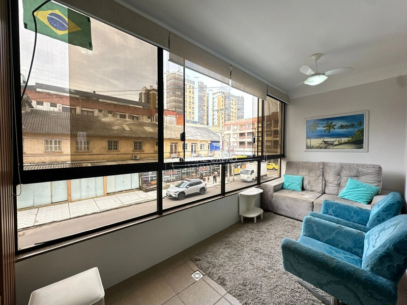 Apartamento com sacada de frente no Centro de Capão da Canoa: 7ª foto da galeria de imagens do imóvel