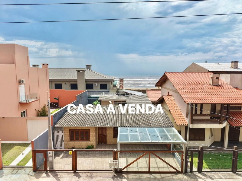 Casa 3 dormitórios na av Beira Mar com anexo nos fundos à venda: 1ª foto da galeria de imagens do imóvel