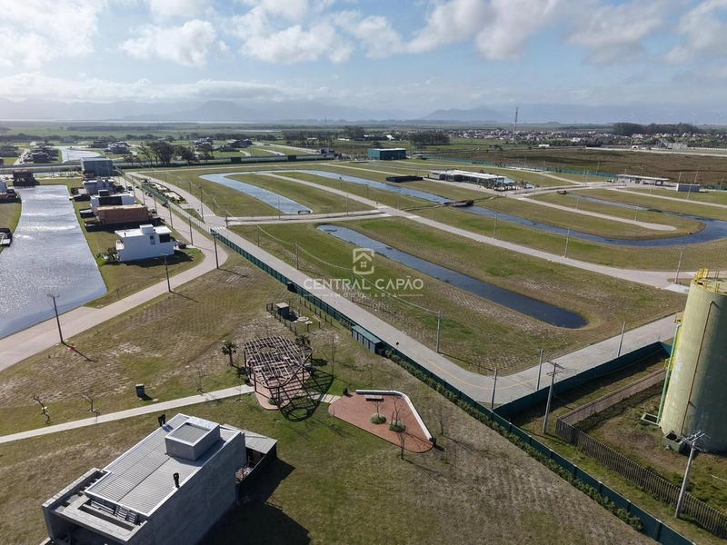 Condomínio, terreno de esquina com fundos para o lago e infra completa: 11ª foto da galeria de imagens do imóvel