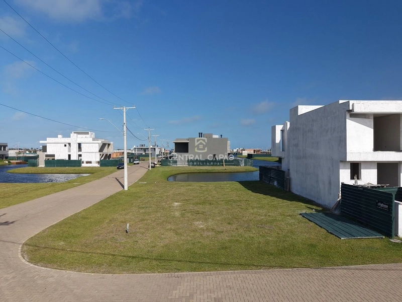 Condomínio, terreno de esquina com fundos para o lago e infra completa: 15ª foto da galeria de imagens do imóvel