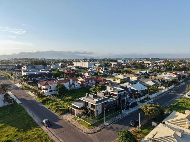 Casa alto padrão comterraço e piscina à venda em Capão: 5ª foto da galeria de imagens do imóvel