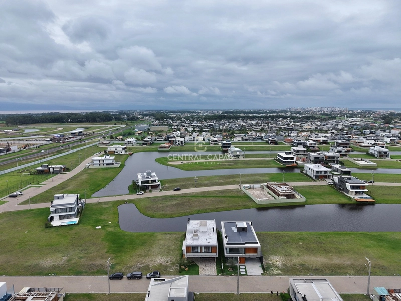 Sobrado beira lago em condomínio alto padrão à venda em Xangri-Lá: 58ª foto da galeria de imagens do imóvel