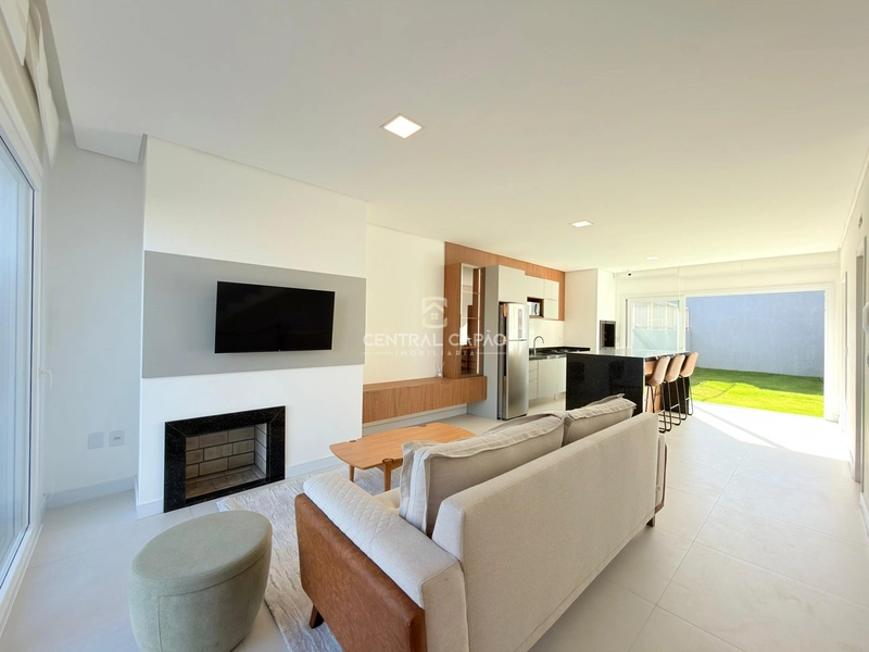 SOBRADO Á 150 METROS DO MAR À VENDA EM XANGRI-LÁ: 3ª foto da galeria de imagens do imóvel