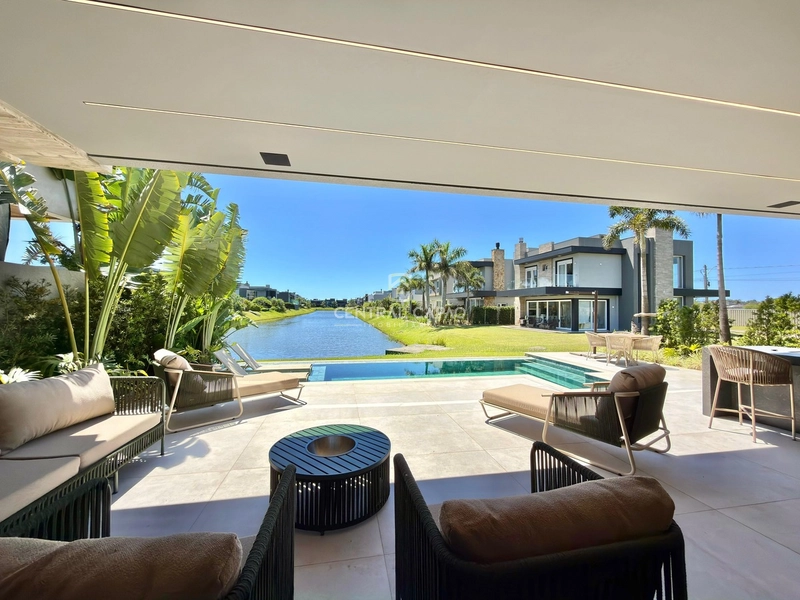 Casa com linda vista para a lagoa à venda em condomínio: 12ª foto da galeria de imagens do imóvel