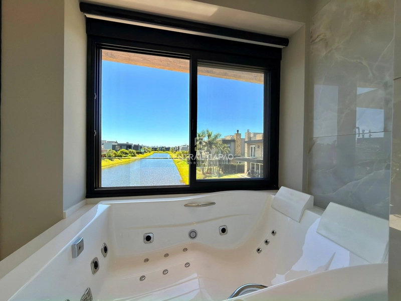 Casa com linda vista para a lagoa à venda em condomínio: 33ª foto da galeria de imagens do imóvel