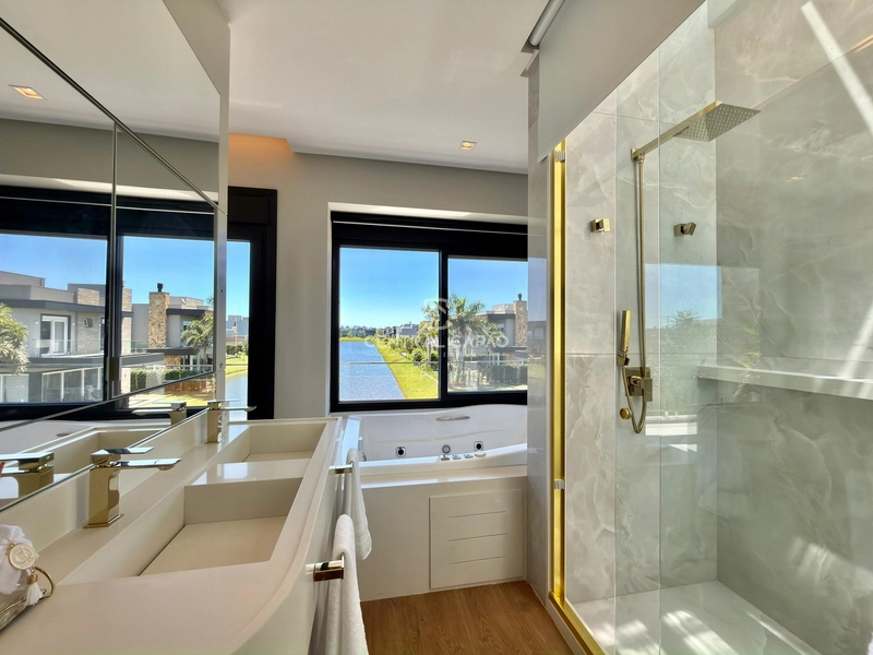 Casa com linda vista para a lagoa à venda em condomínio: 32ª foto da galeria de imagens do imóvel