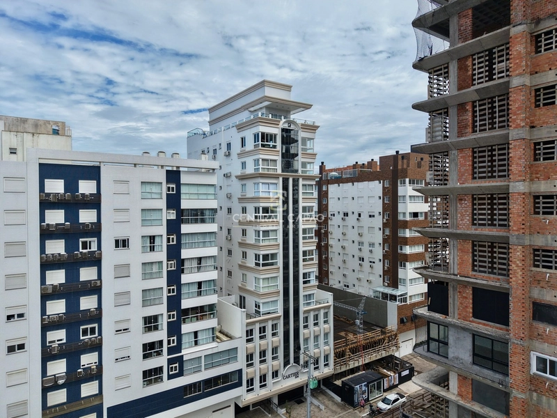 Amplo apto 2 suítes mobiliado e decorado à venda em Capão: 2ª foto da galeria de imagens do imóvel