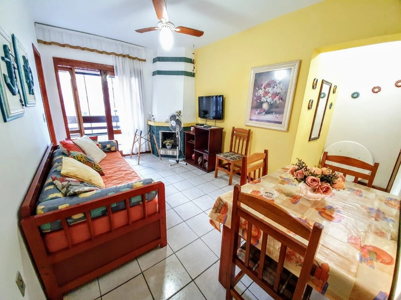 Sacada de frente com churrasqueira