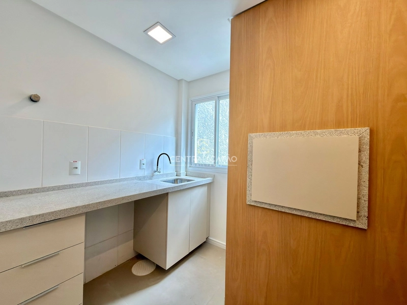 APARTAMENTO MOBILIADO COM TERRAÇO: 9ª foto da galeria de imagens do imóvel