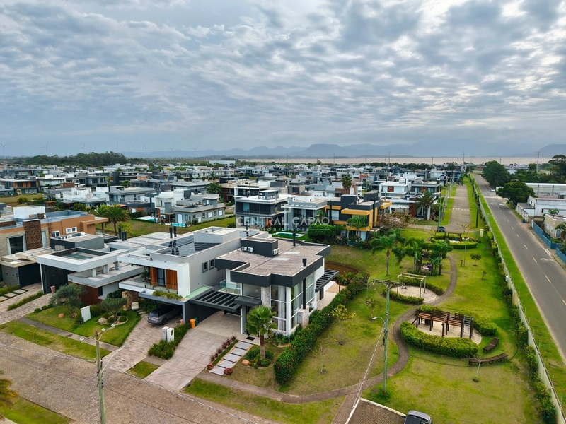 Casa 4 suítes com otima localização à venda no Capão Ilhas Resort: 2ª foto da galeria de imagens do imóvel