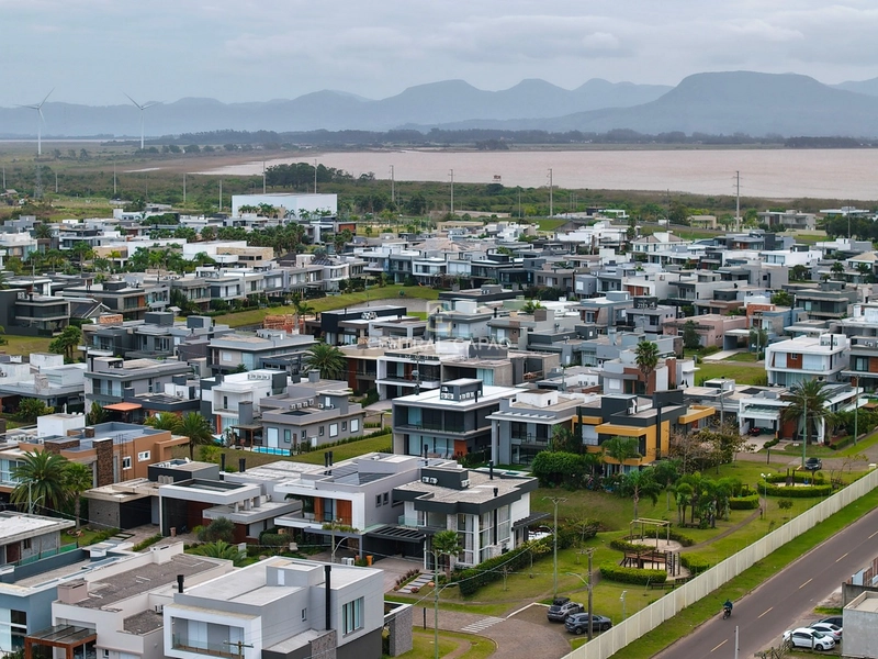 Casa 4 suítes com otima localização à venda no Capão Ilhas Resort: 1ª foto da galeria de imagens do imóvel