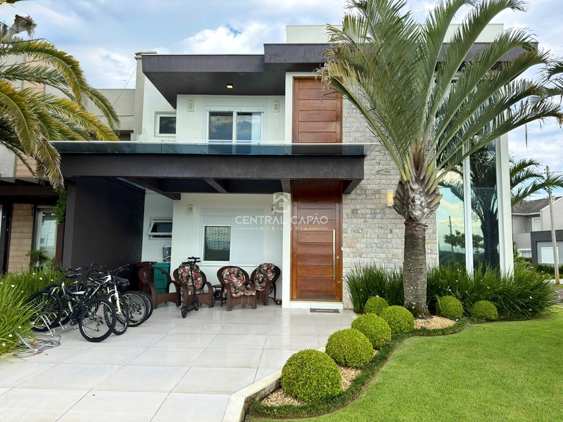 Sobrado 4 suítes de esquina à venda no Las Palmas